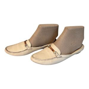 Salvatore Ferragamo Cream Loafers with Metal Accent
Open heel pointed toe